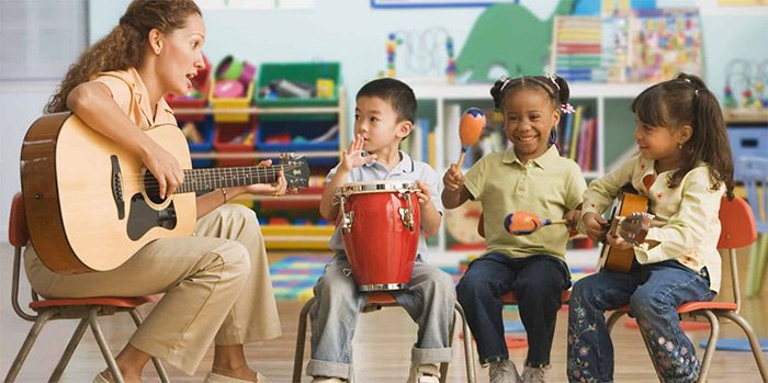 trabajo para cuidar niños