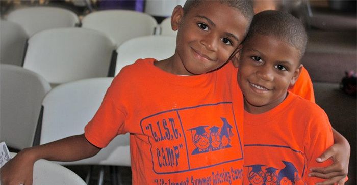 lugares para ser voluntario cerca de mí