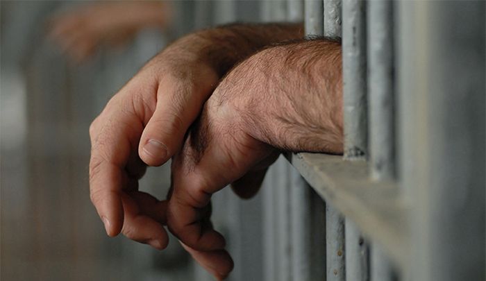 inmigrante detenido por inmigración